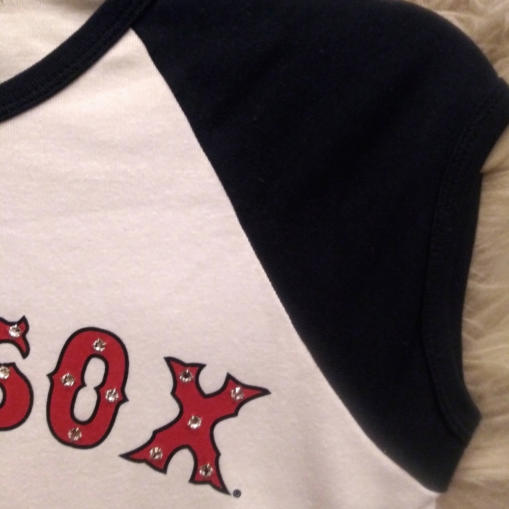 Red Sox top - Picture 3 of 4